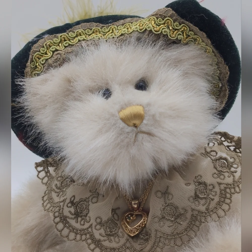 Pickford Bears Eliza Pendant Teddy Bear with Lace Collar Brass Button
